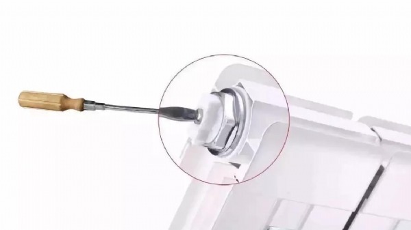 教你如何輕松給暖氣片放氣？
